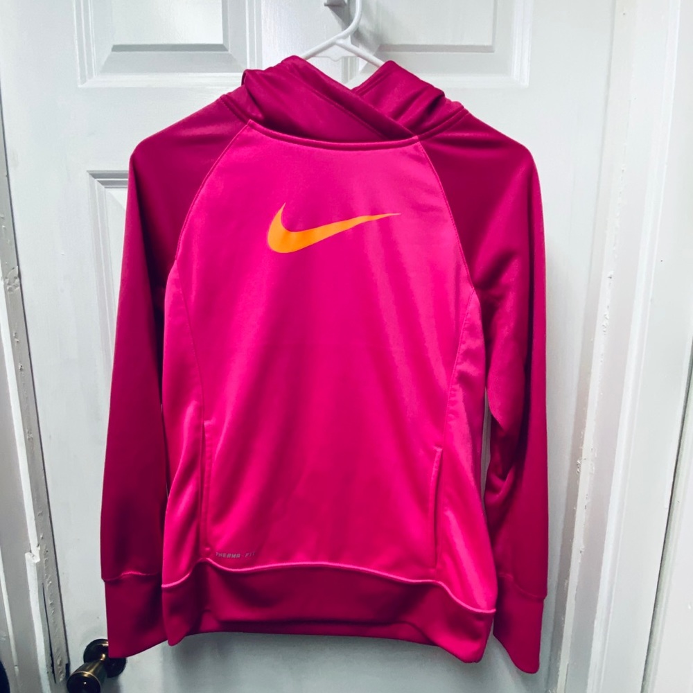 Nike pink Youth hoodie sweater Size Y-XL